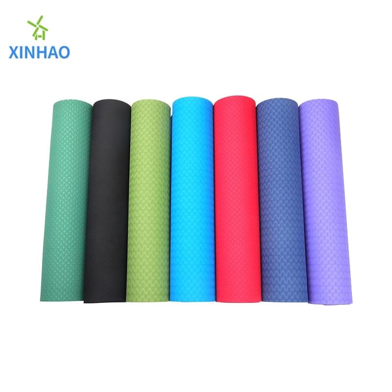 Bảo vệ môi trường hai lớp hai màu có thể tùy chỉnh (4/6/8mm) TPE yoga mat bán buôn, phù hợp cho yoga, thể dục, pilates